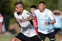 VIDEO | Arturo Vidal calienta motores para el debut: Así prepara Colo Colo el duelo ante Everton