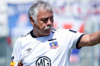 Caszely en picada contra Marcelo Espina: "Debió renunciar con Mario Salas"