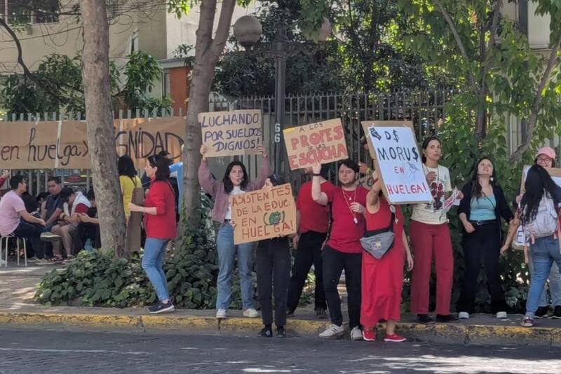 La movilización ha causado tres días de suspensión de clases.