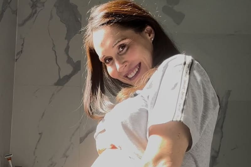 está muy cerca de recibir a su hija.