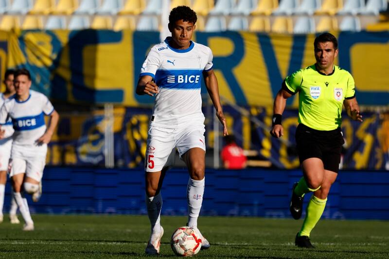 , delantero de La Roja Sub-20 y de la UC. Foto: Agencia Aton.