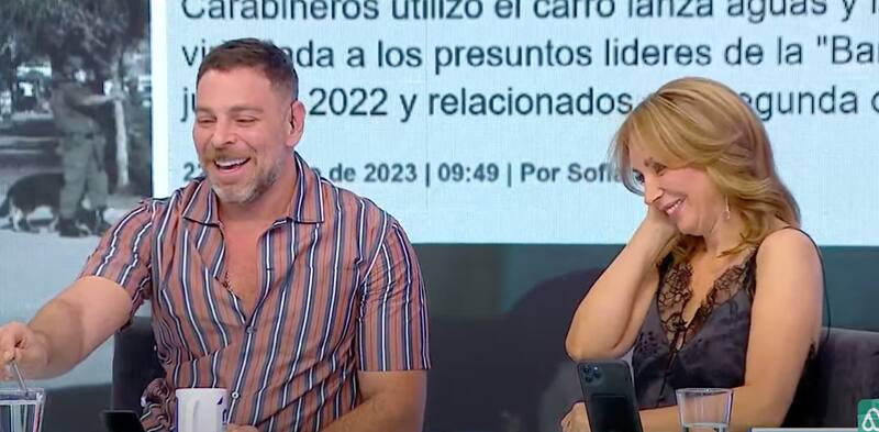 José Antonio Neme mató una mosca en vivo.