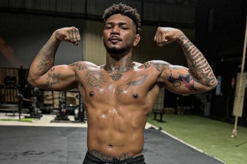 quiere hacer historia en la UFC.