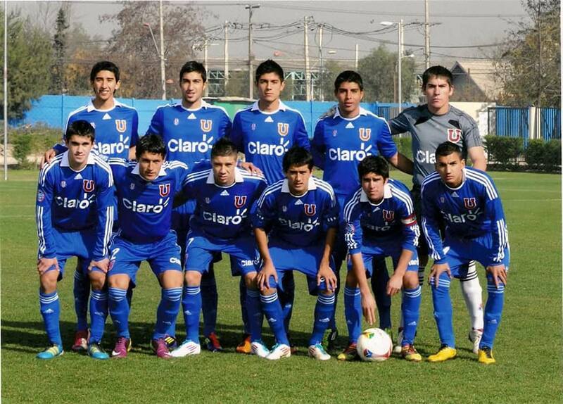 Leonel Guzmán en Universidad de Chile. (primero abajo a la derecha)