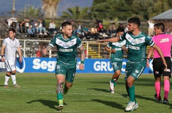 El “rockero del gol” fue presentado como estrella en su nuevo equipo de Segunda División