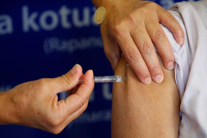 ¿Quiénes pueden recibir la vacuna?