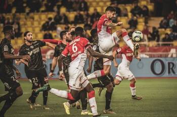 Guillermo Maripán aprovechó chance dorada y marcó en el triunfo temporal del Mónaco