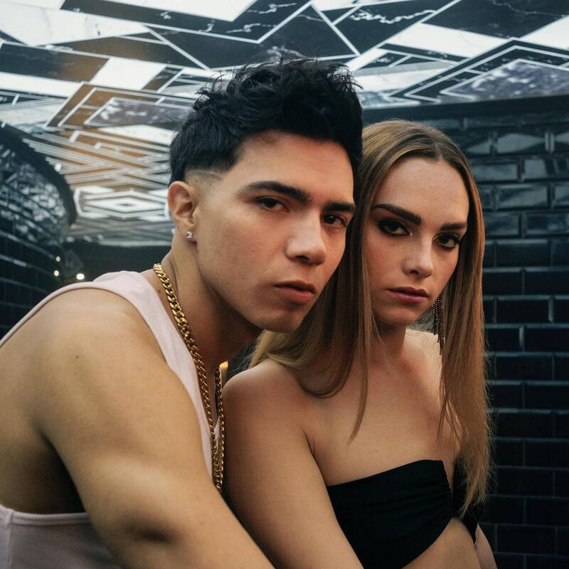 Francisca Armstrong junto a Nicolás Contreras, protagonistas de "Baby Bandito".