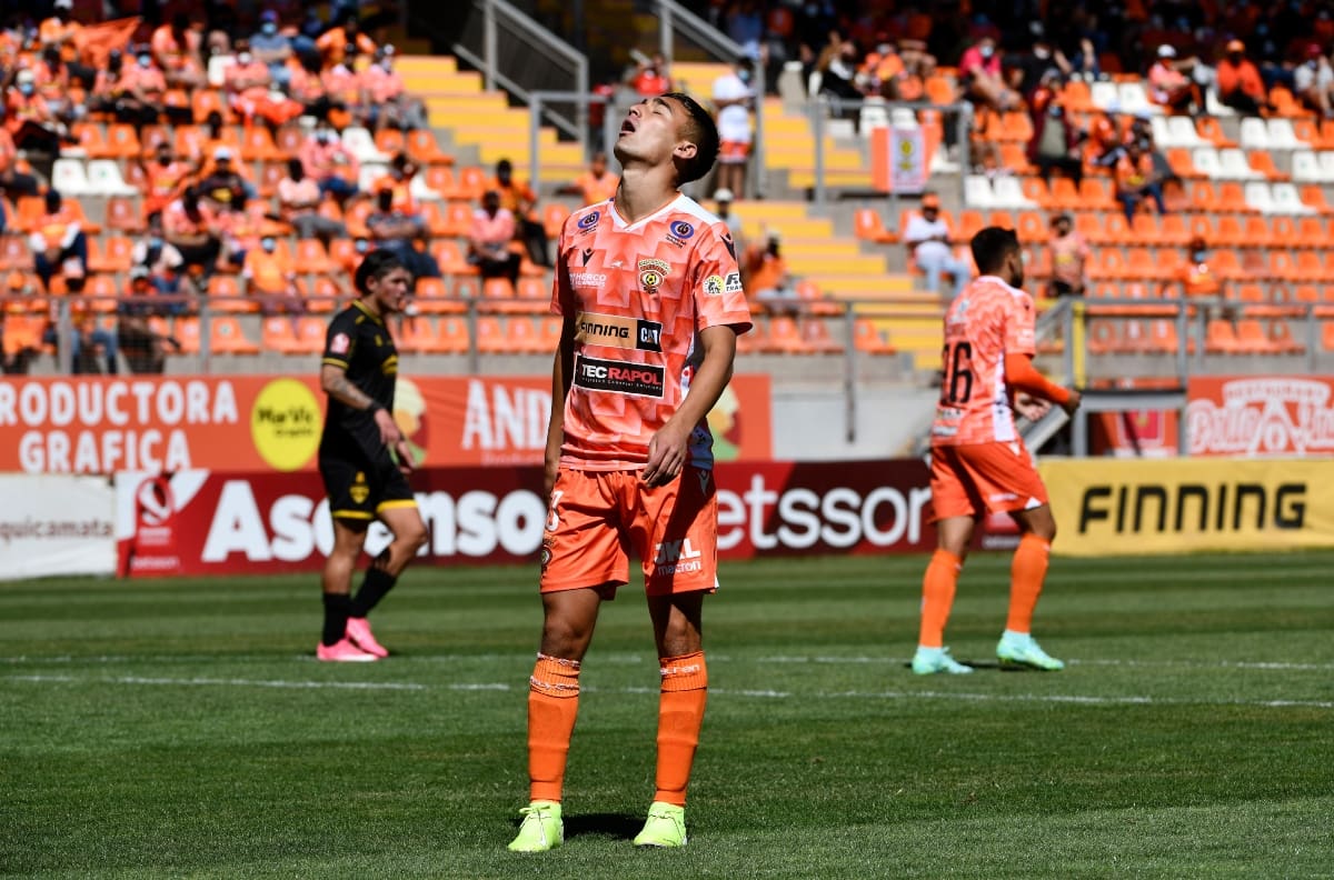 "No quiero irme de Cobreloa con el equipo en Segunda División"