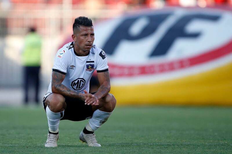 Futbol, Audax Italiano vs Colo Colo.
Tercera fecha, campeonato Nacional 2020.
El jugador de Colo Colo Leonardo Valencia lamenta la derrota contra Audax Italiano tras el partido de primera division disputado en el estadio Nacional de Santiago, Chile.
09/02/2020
Andres Pina/Photosport
Football, Audax Italiano vs Colo Colo.
Third date, National Championship 2020.
Colo Colo's player Leonardo Valencia reacts losing against Audax Italiano the first division match held at the National stadium in Santiago, Chile.
09/02/2020
Andres Pina/Photosport