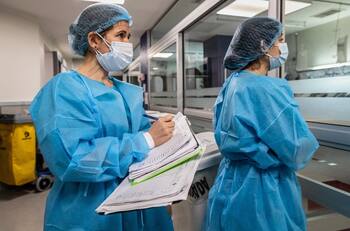 “La flurona” ¿Cómo es el doble cuadro infeccioso que preocupa con respecto al coronavirus?