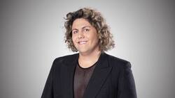 “Fui con mucho respeto y humildad”: Simón de la Costa habla de su debut en el mundo de los podcast con “Paraíso sin alas”