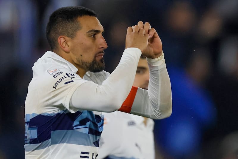 . El defensor central de la Universidad Católica. Foto: Agencia Aton.