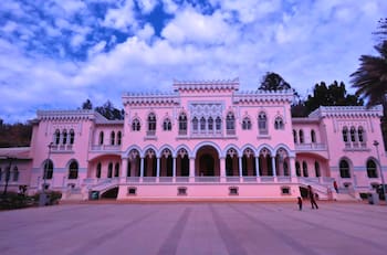Desde palacios hasta teatros históricos: Los tours gratuitos de Viña del Mar para cerrar el verano