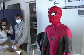 Plebiscito 2022: Disfraces, extravagancias y virales, el lado B de las elecciones de este 4 de septiembre