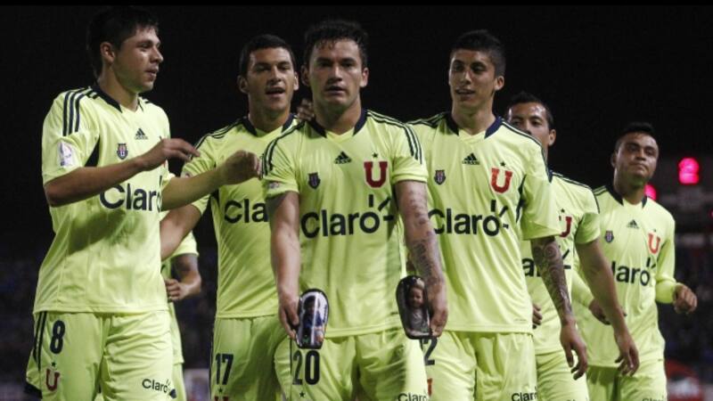 Charles Aránguiz en 2013.