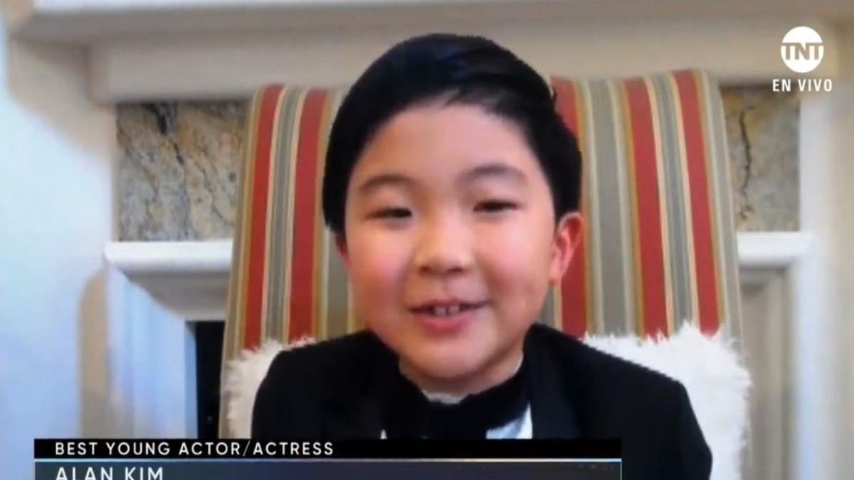 Critics Choice Awards: Alan Kim, actor de 8 años, rompió en llanto al recibir su premio