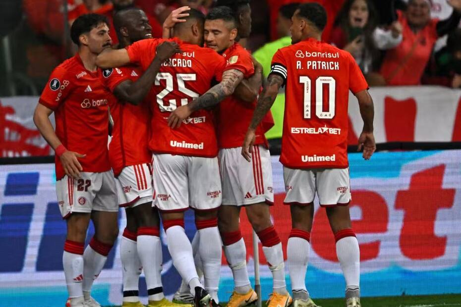 Charles Aránguiz fue figura en el GreNal.