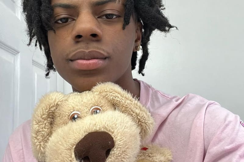 Sus conversaciones con el personaje Talking Bed se hicieron virales.