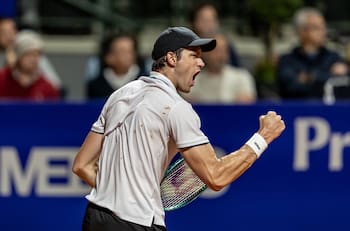 ¡Lo consiguió! Nicolás Jarry firmó la victoria más importante de su carrera ante Carlos Alcaraz