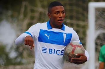 Todavía no debuta: la joya extranjera de la UC que es buscada por Corinthians