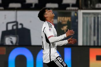 Revive la pesadilla de Colo Colo: el complicado momento de Alexander Oroz en el fútbol chileno