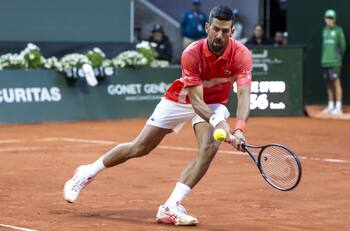 Firme hacia el título N°100: Novak Djokovic se mete en semifinales del ATP de Ginebra