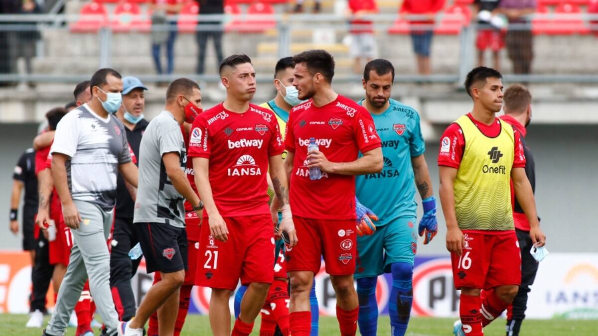 Ñublense y Deportes Antofagasta firmaron un escandaloso empate en el Nelson Oyarzún