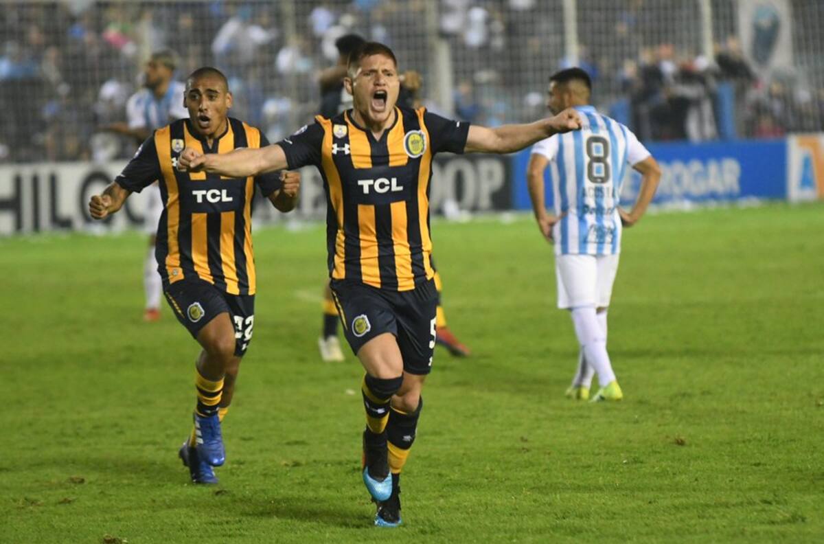Leonardo Gil anotó un golazo en la victoria de Rosario Central