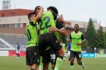 ¡Inédito! Jugador chileno hace historia en Canadá con el primer hat-trick