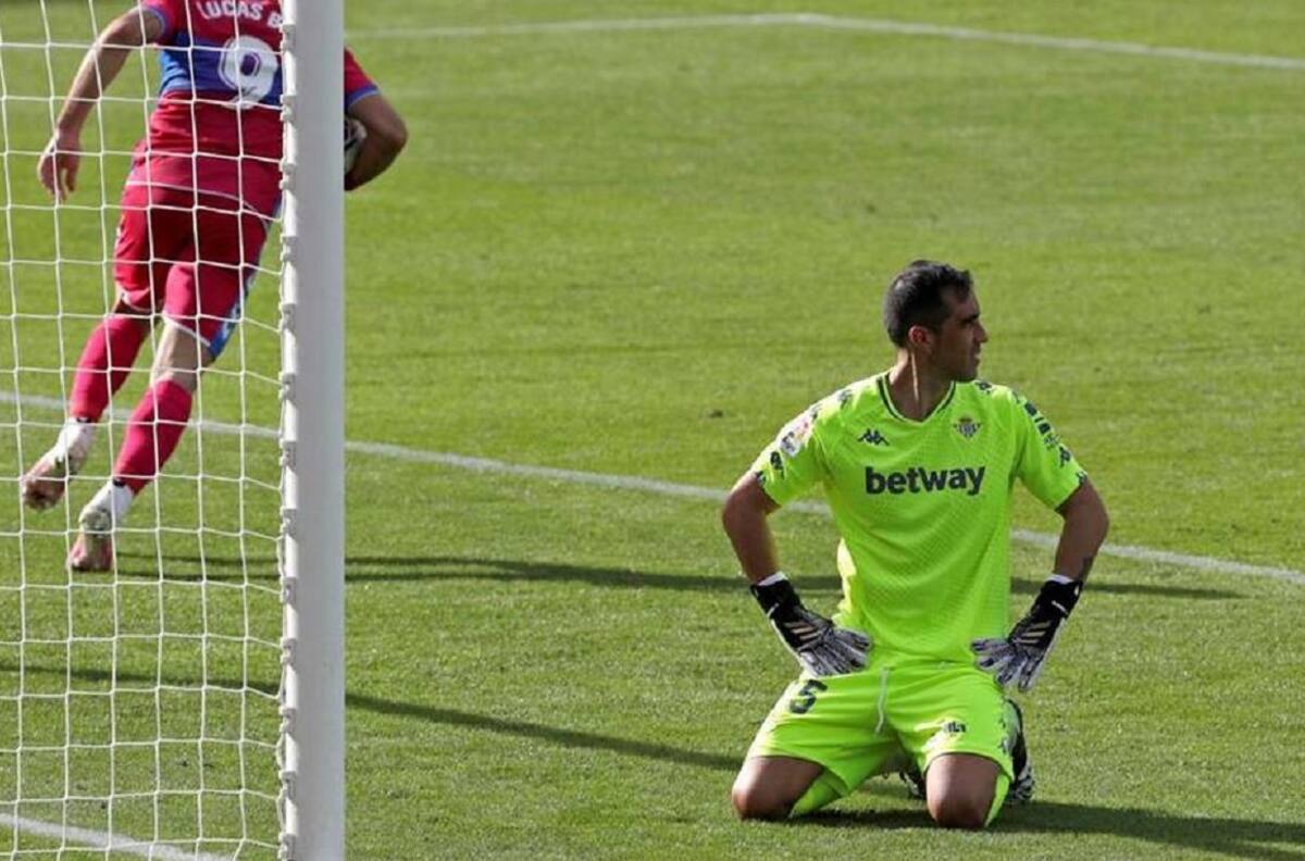 El arquero que amenaza a Claudio Bravo en el Betis consiguió un gran récord