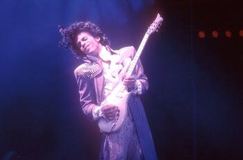 "Sign O' The Times": Reeditan con 63 canciones inéditas la obra maestra de Prince