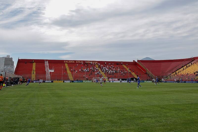 Tribunas del Santa Laura en la Supercopa. Foto: Felipe Escobedo.
