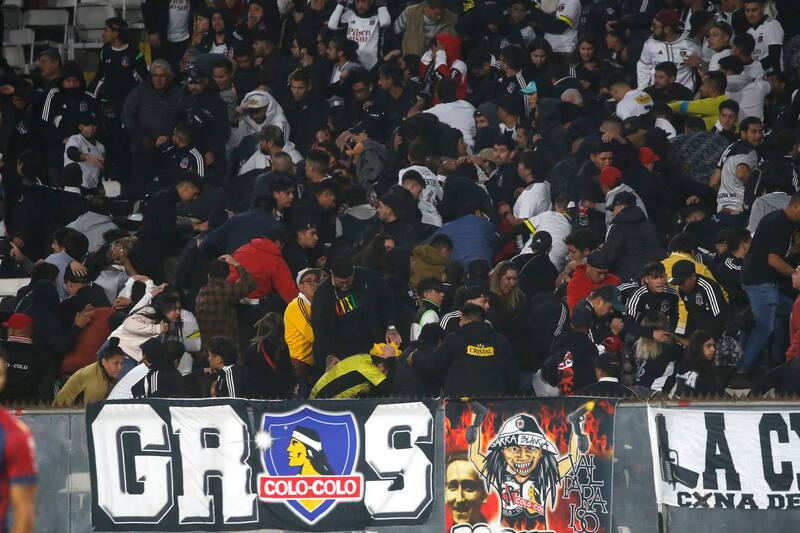 Colo Colo puede ser castigado en Copa Libertadores. Crédito: Agencia Aton.