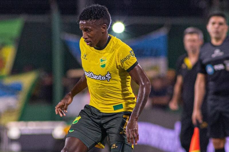 El delantero tuvo un corto paso por Defensa y Justicia.