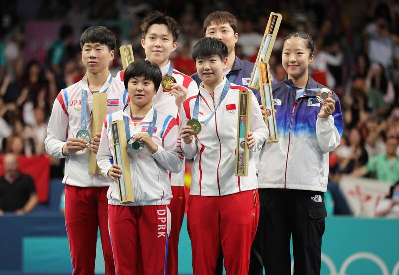 Corea del Norte y Corea del Sur compartieron el podio en París 2024. EFE