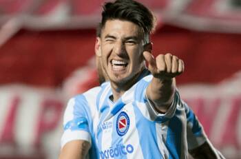 Colo Colo nuevamente pierde un fichaje: defensa argentino a un paso de fichar en Cruzeiro