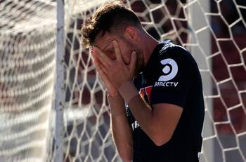 VIDEO: Ángelo Henríquez se despidió de sus compañeros en la U con emotivas palabras