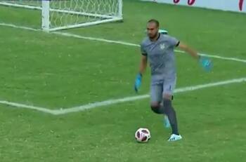 ¡Papelón! Insólito error del arquero le costó un gol en contra a General Díaz