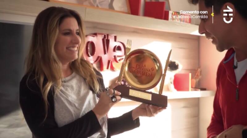 El galardón de "La Divina Comida". Foto: CHV.