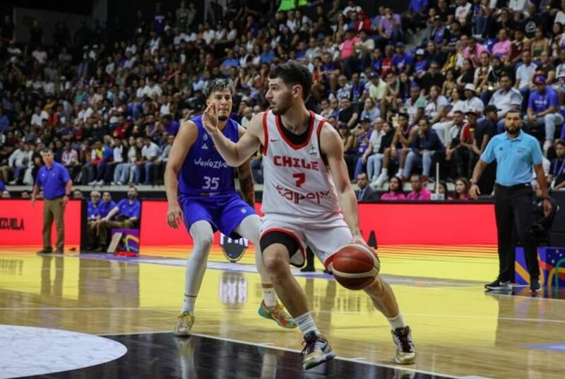 "Cuando uno se pone la camiseta de la Selección hay que ir a ganar contra quien sea", afirma el capitán de la Roja Sin Mangas.
