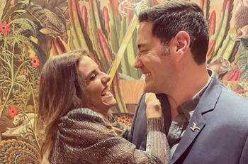 María Luisa Godoy y Pancho Saavedra se lucen con sus looks en la alfombra de los Premios Billboard