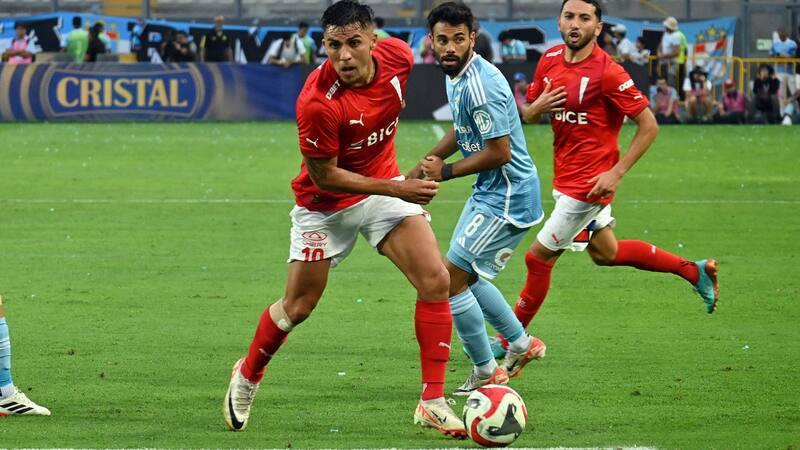 en la derrota de la UC ante Sporting Cristal. Twitter UC