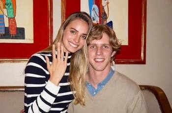 Dos vestidos y llegada en carruaje: Las imágenes del matrimonio religioso y encendida fiesta de Trinidad de la Noi y Cristóbal González