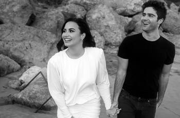 Sólo duraron 2 meses comprometidos: Demi Lovato y Max Ehrich terminan su relación