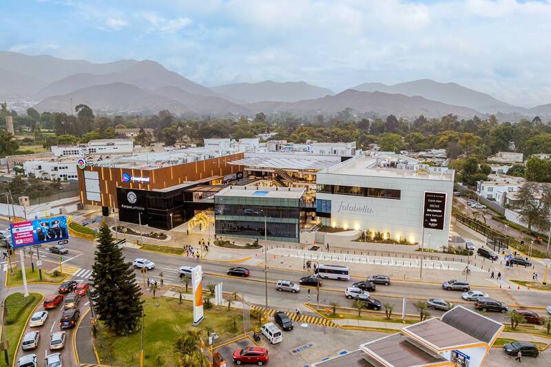 se instaló en Lima.