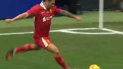 De vuelta al 2006: la notable asistencia de Mark González a Peter Crouch en el duelo de leyendas del Liverpool