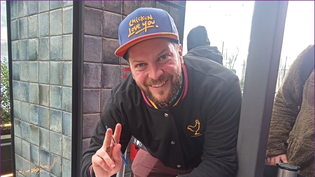 "Era una locura": Felipe Sánchez y su impacto luego de la masiva concurrencia a la inauguración de su nuevo local, Chicken Love You