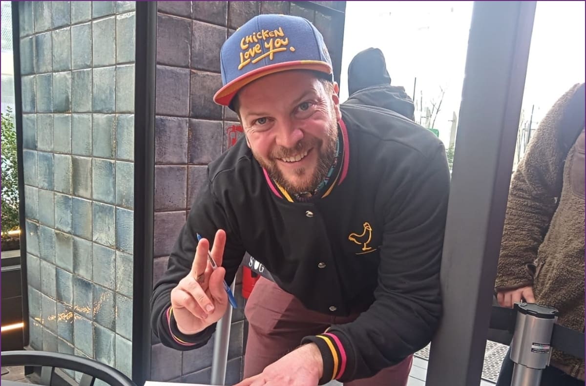 "Era una locura": Felipe Sánchez y su impacto luego de la masiva concurrencia a la inauguración de su nuevo local, Chicken Love You