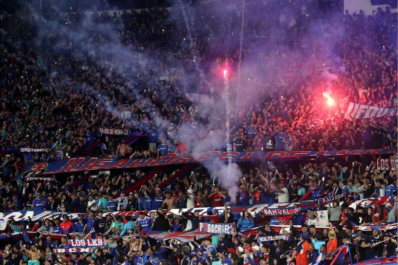 Un reportaje de Canal 13 reveló una delicada situación en que se ven involucrados funcionarios de la U y de la ANFP.